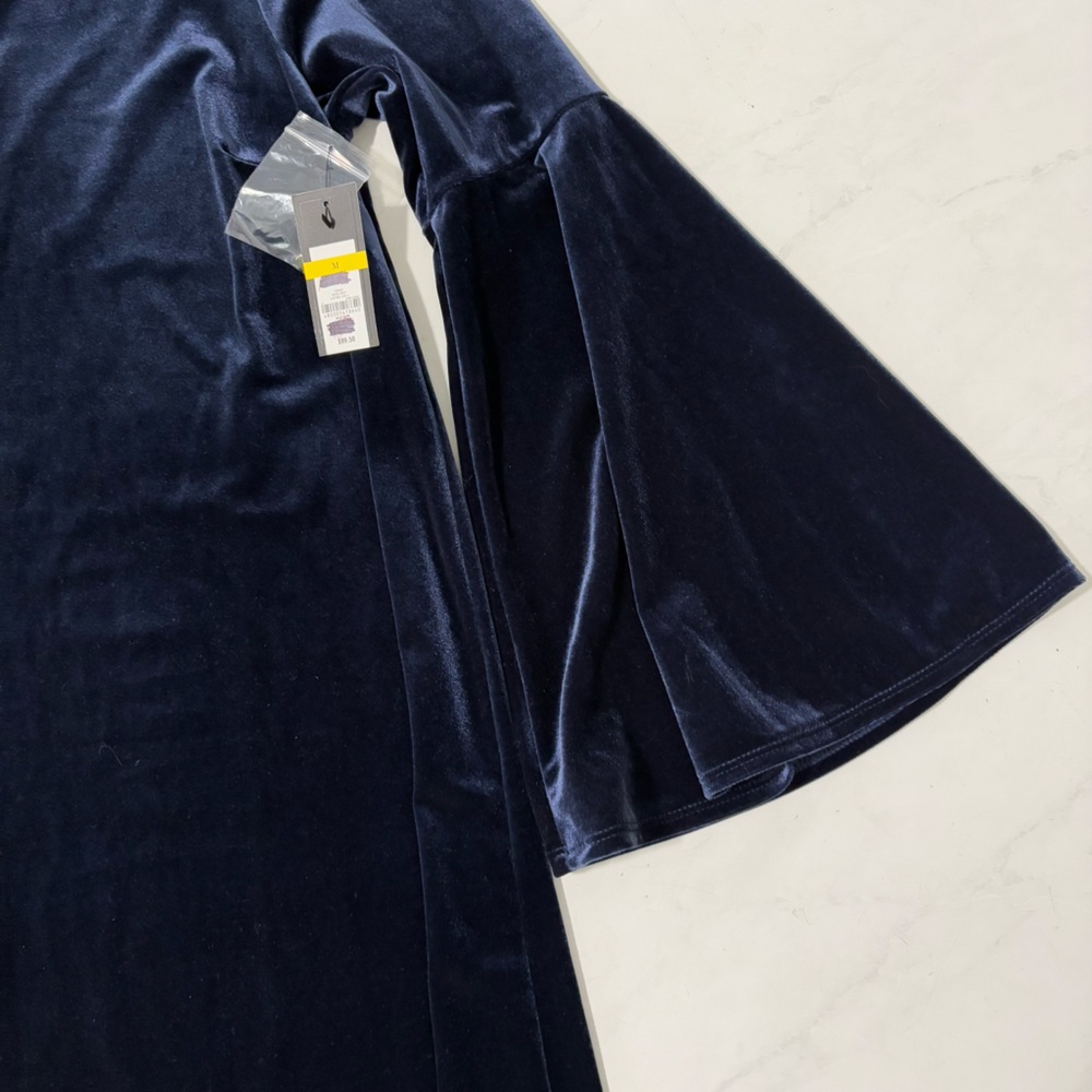 NEW Crown & Ivy Size Medium Navy Blue Velour Bell Sleeve Mini Dress Party - Picture 5 of 6